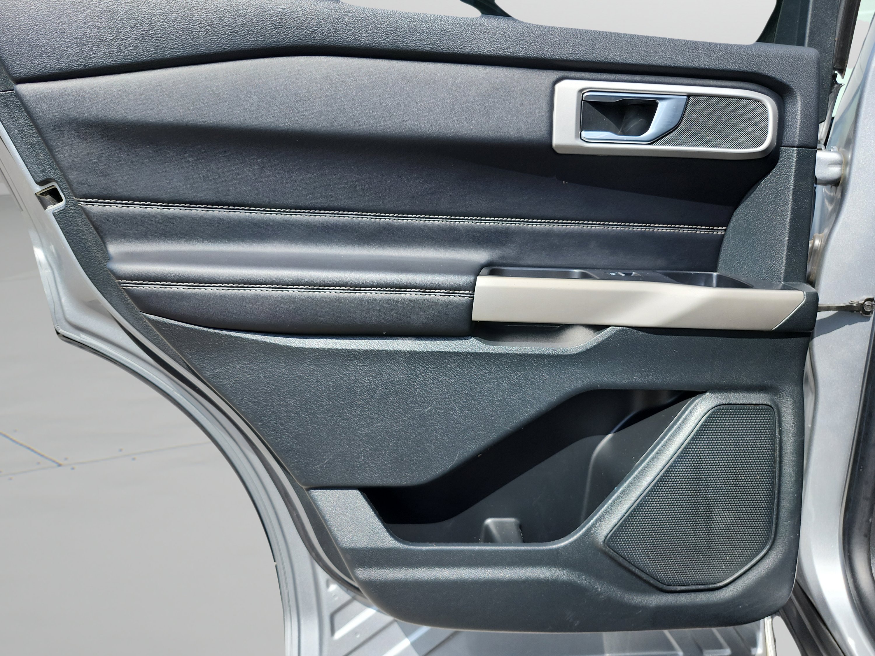 Used 2023 Iconic Silver Metallic Ford XLT image 29