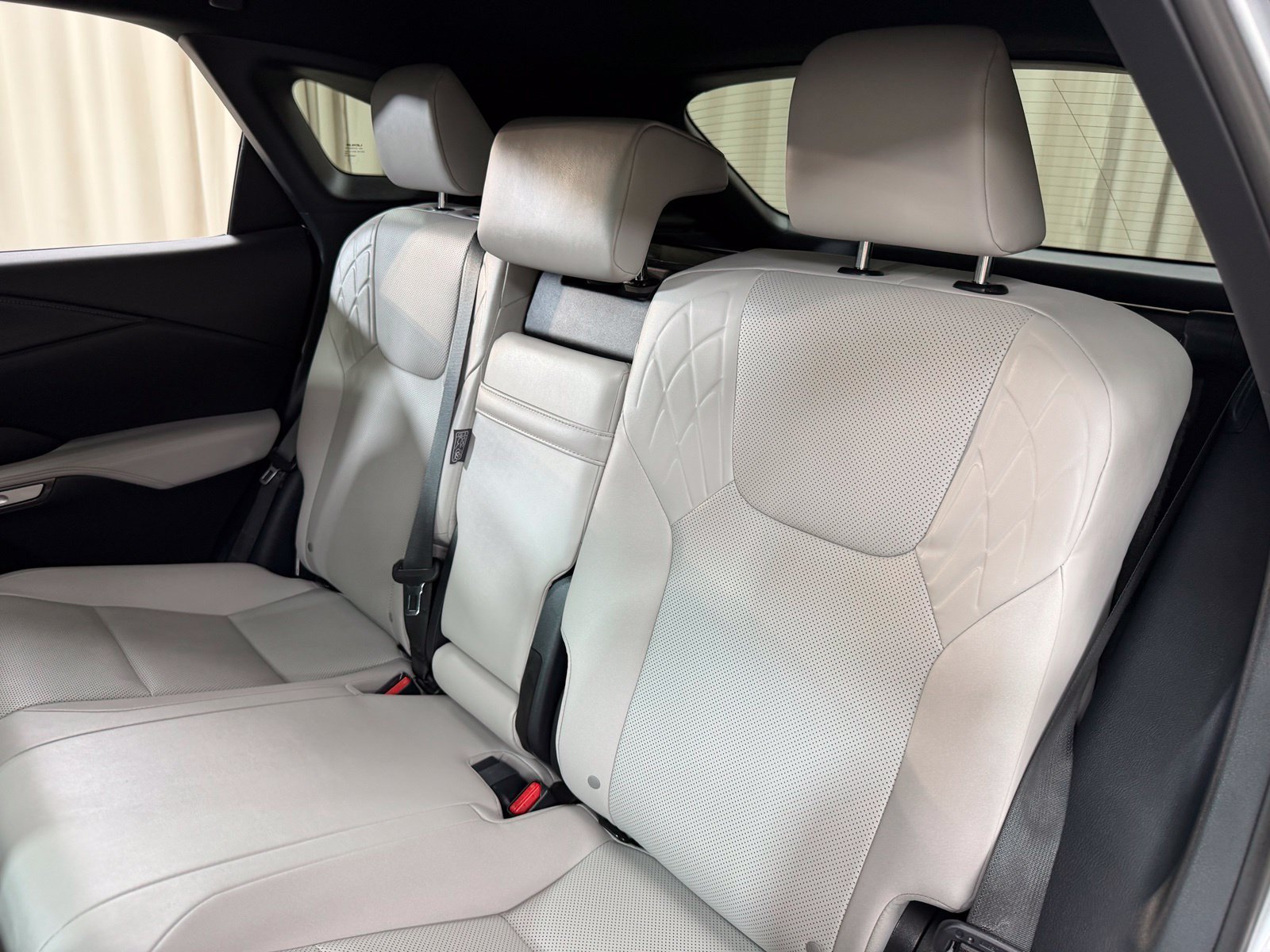 Used 2025 Silver Lexus 350h Premium image 8