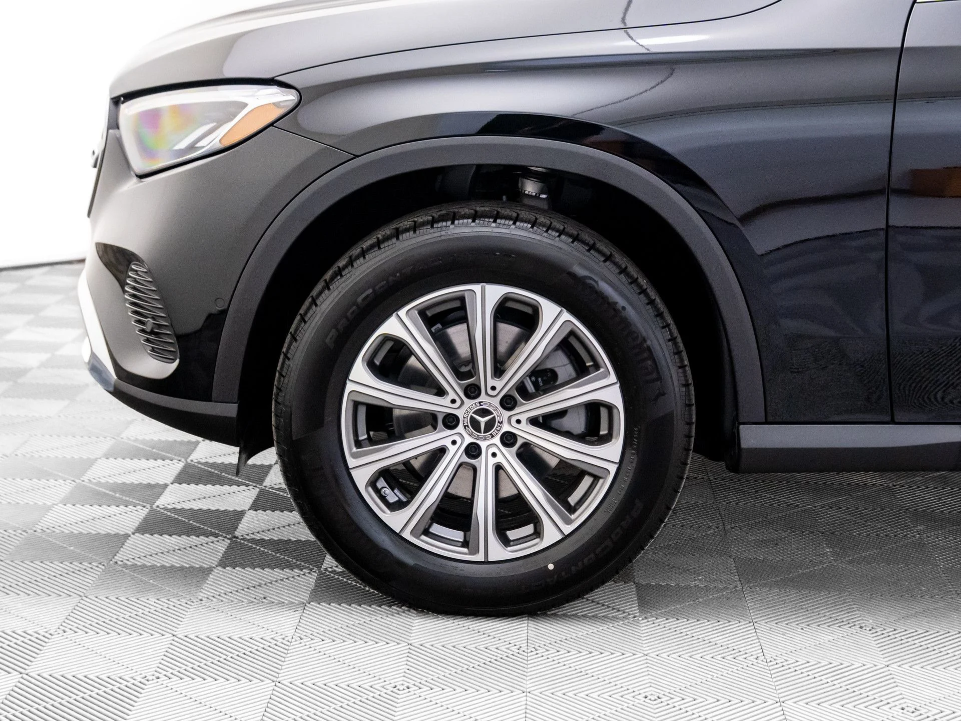 New 2026 Black Mercedes-Benz GLC 300 image 36