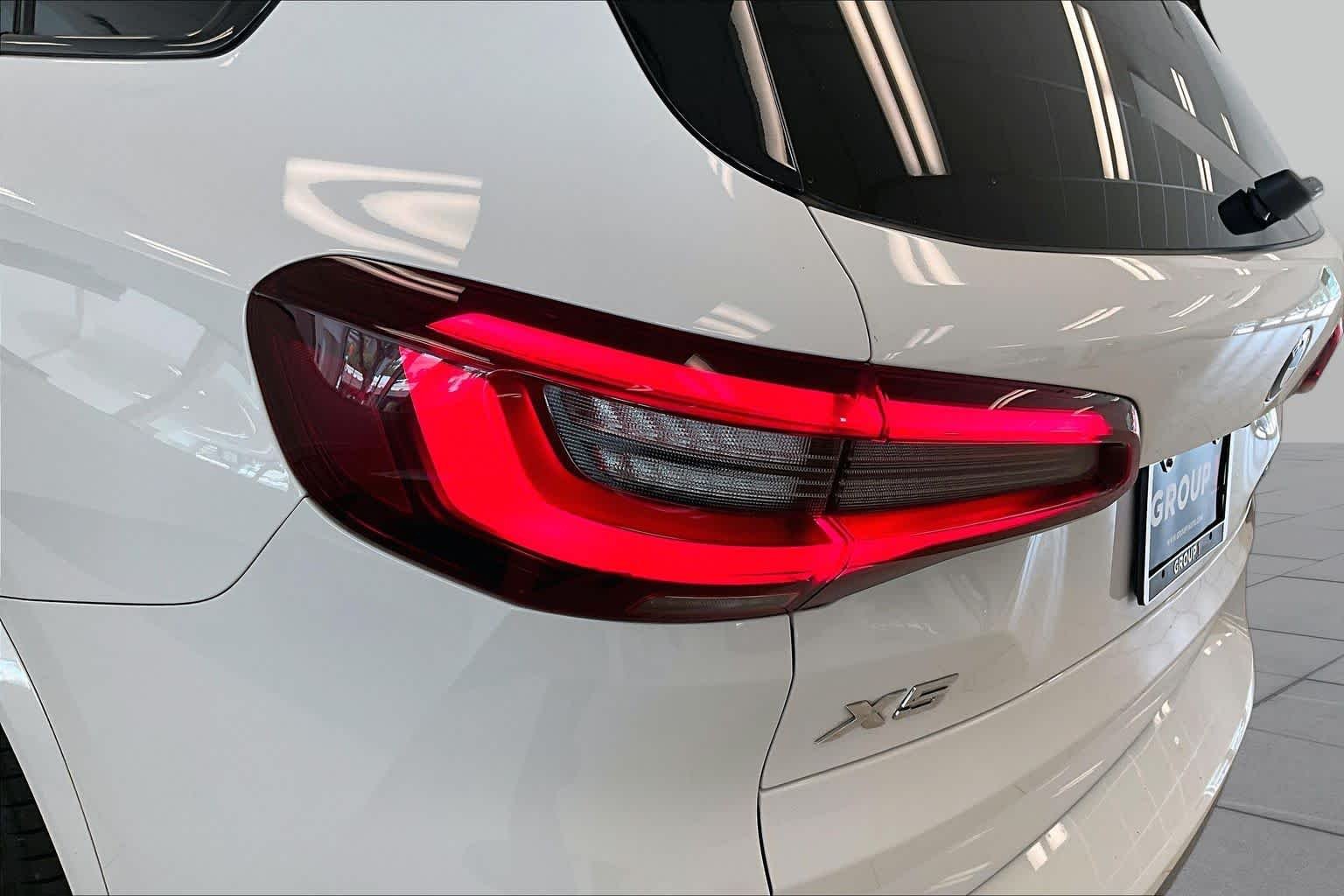 Used 2022 Alpine White BMW sDrive40i image 28
