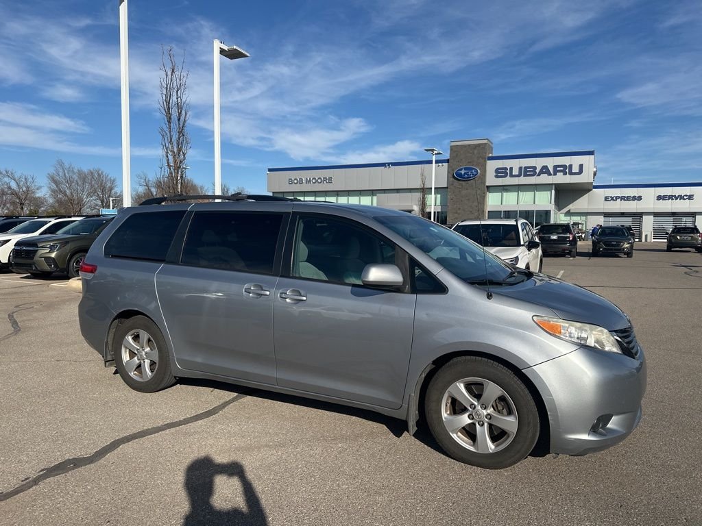 2011 Toyota Sienna LE