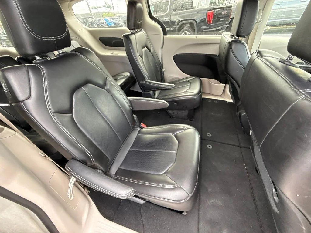 Used 2023 White Chrysler Touring L image 23