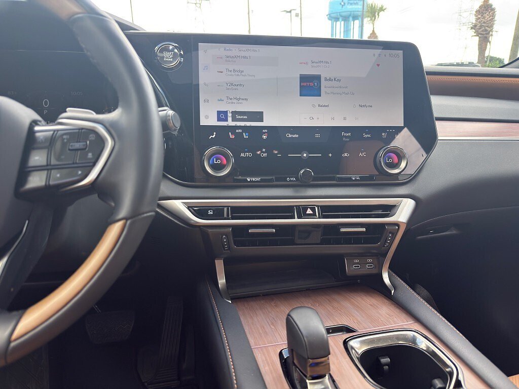 Certified Used 2025 NORI GREEN PEARL Lexus Premium image 15