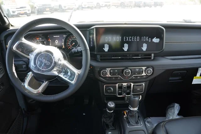 New 2026 Anvil Clear-Coat Exterior Paint Jeep Sahara image 13