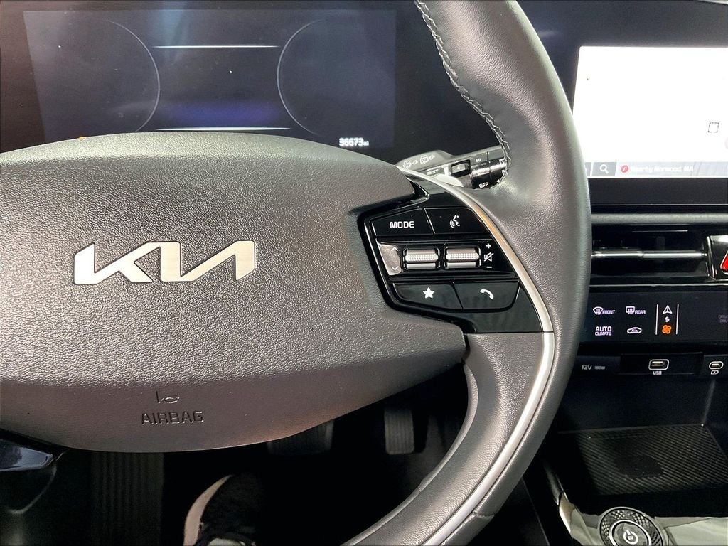 Used 2023 Green Kia Wind image 23