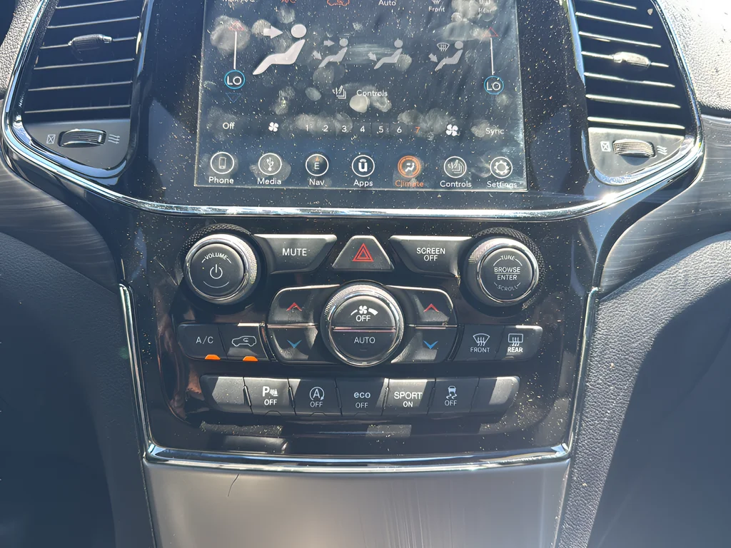 Used 2021 Gray Jeep Laredo X image 21