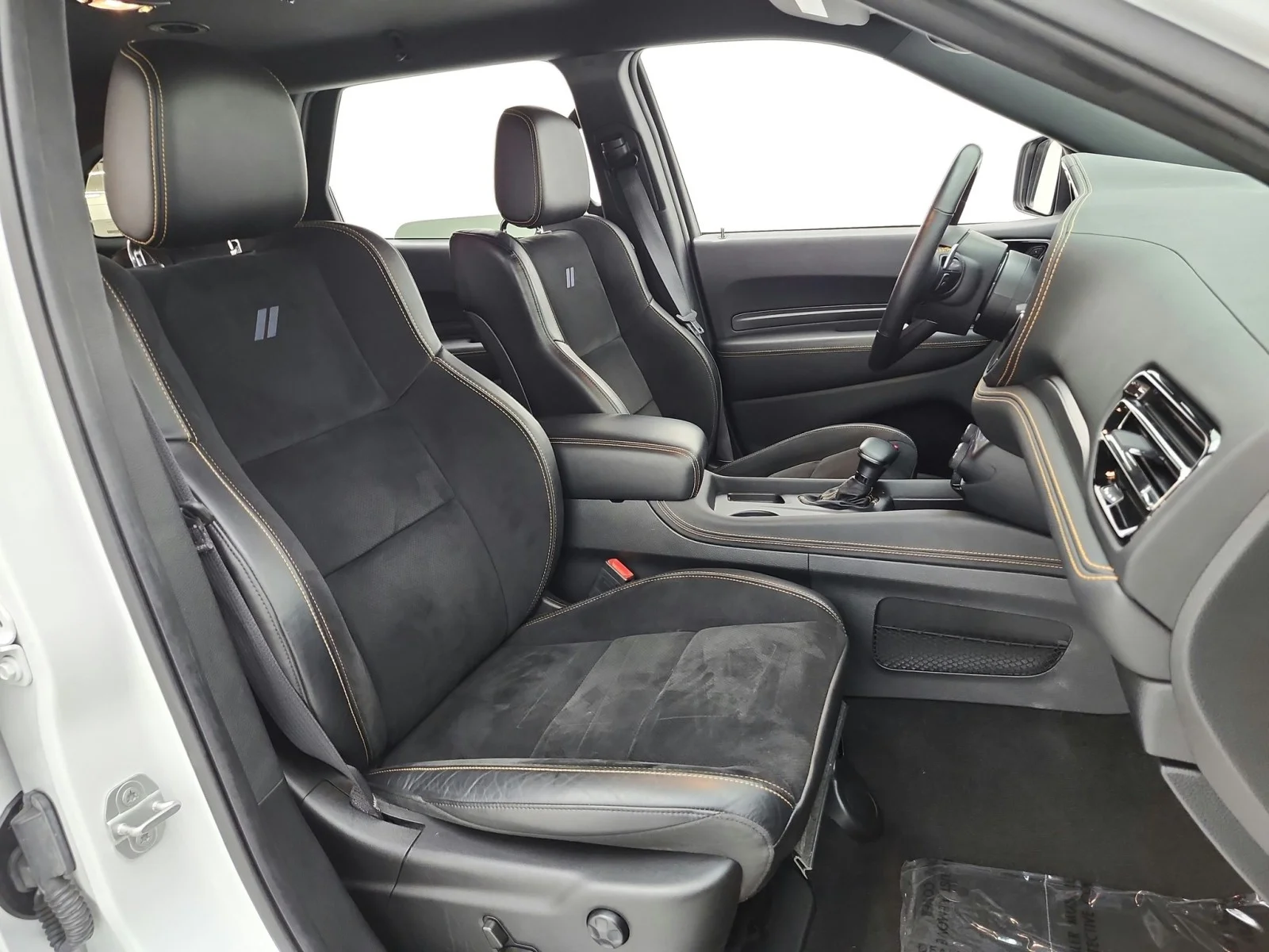 Used 2022 White Knuckle Clearcoat Dodge R/T HEMI ORANGE RWD image 19
