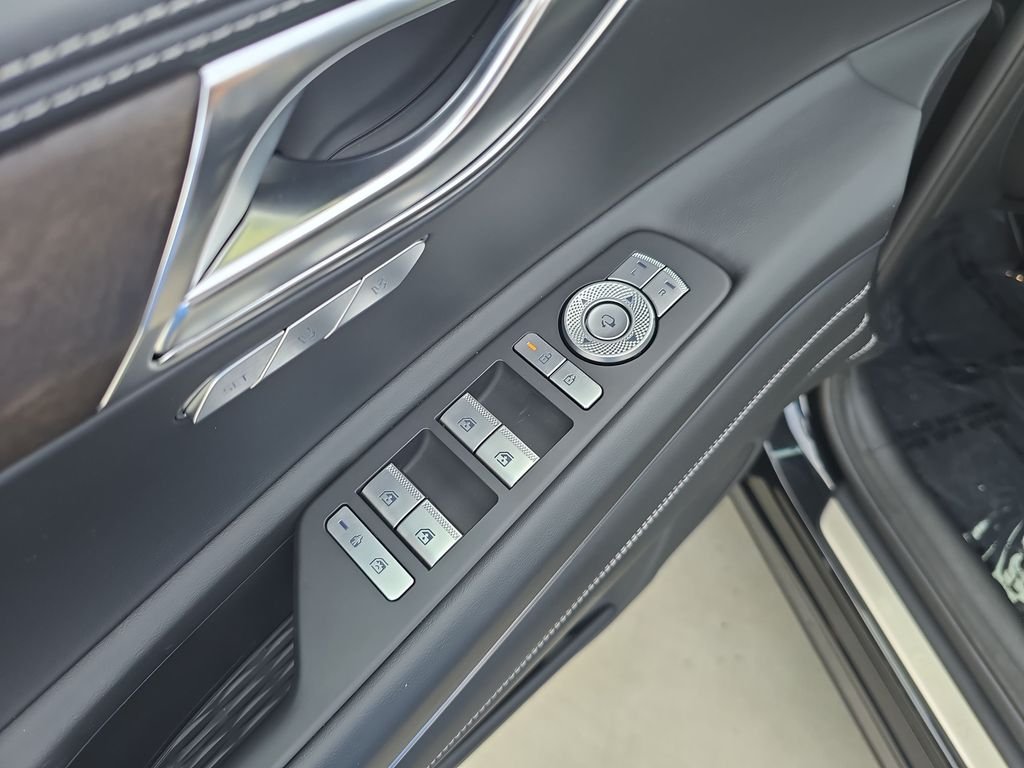 Used 2026 Black Genesis 2.5T Select image 16