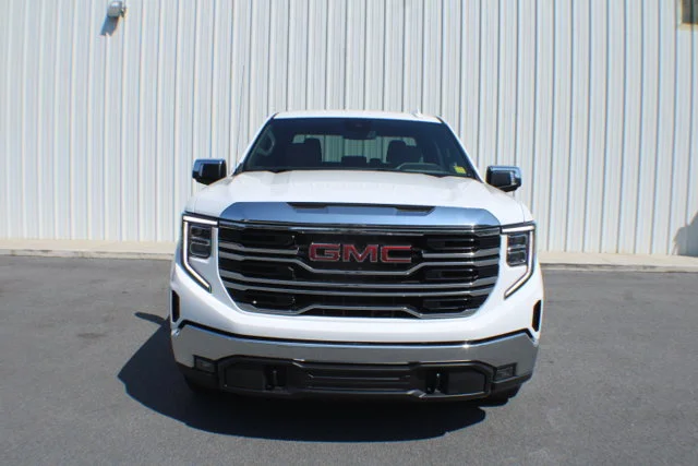 Used 2024 Summit White GMC SLT image 18