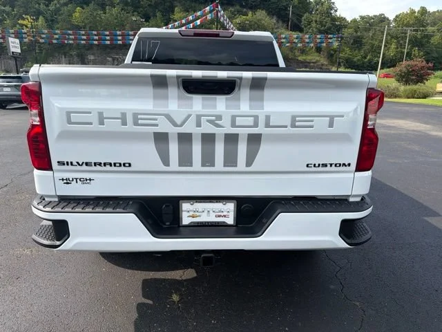 New 2026 Summit White Chevrolet Custom image 6