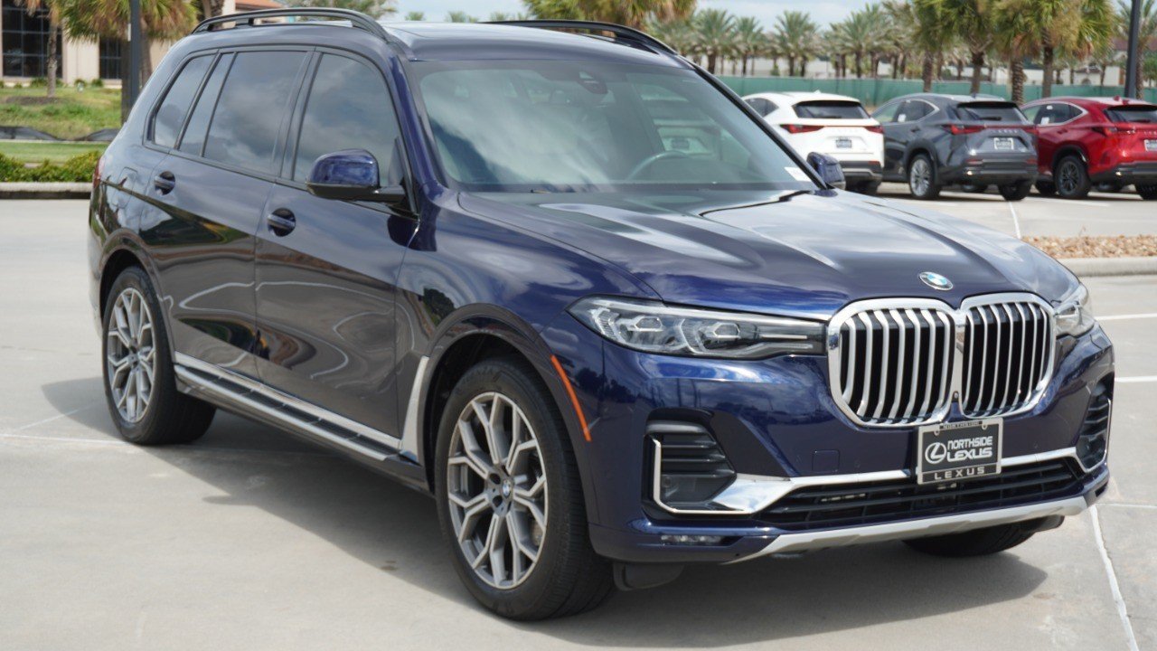 Used 2021 Blue BMW xDrive40i image 3