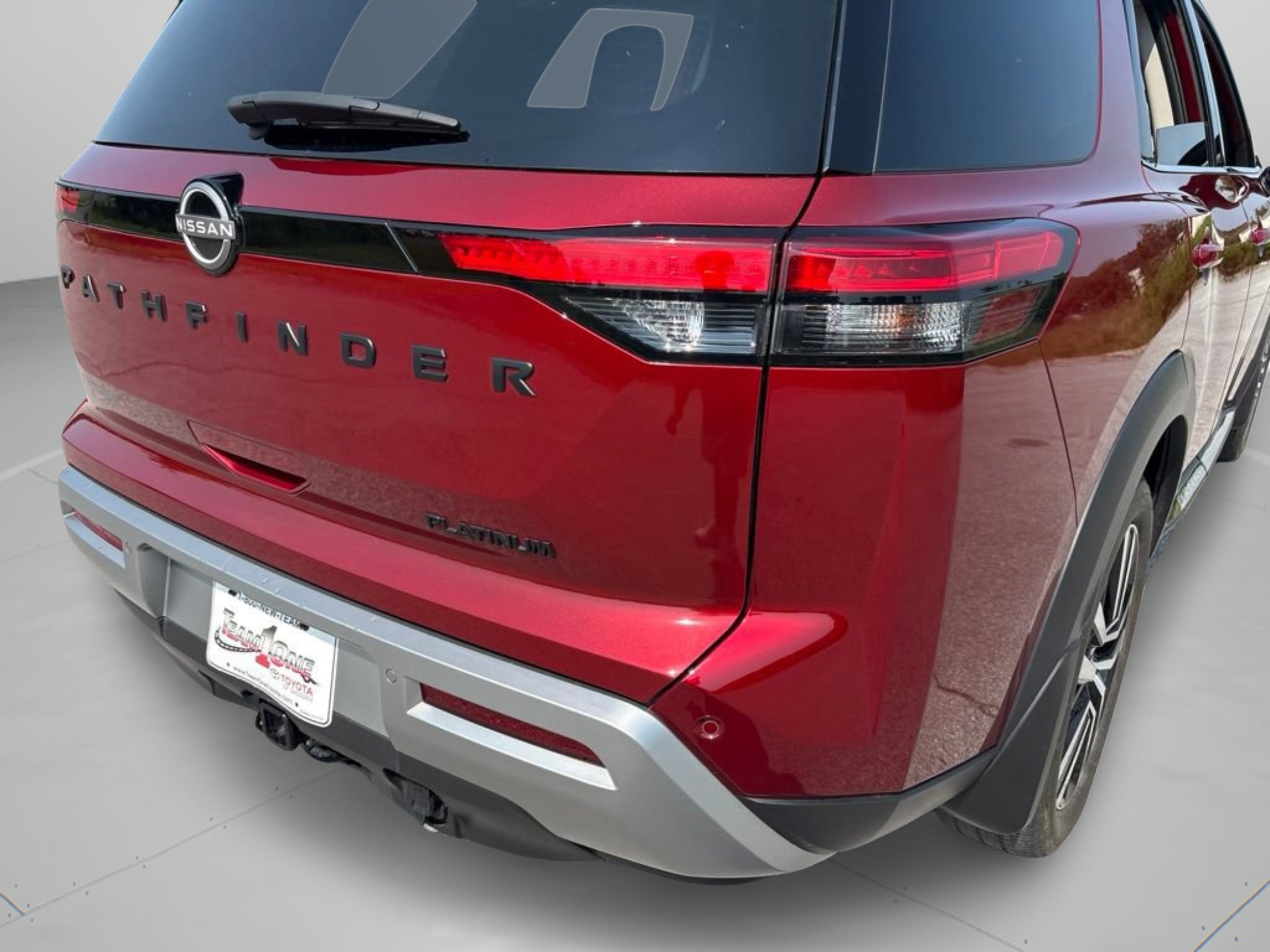 Used 2024 Scarlet Ember Nissan Platinum image 34