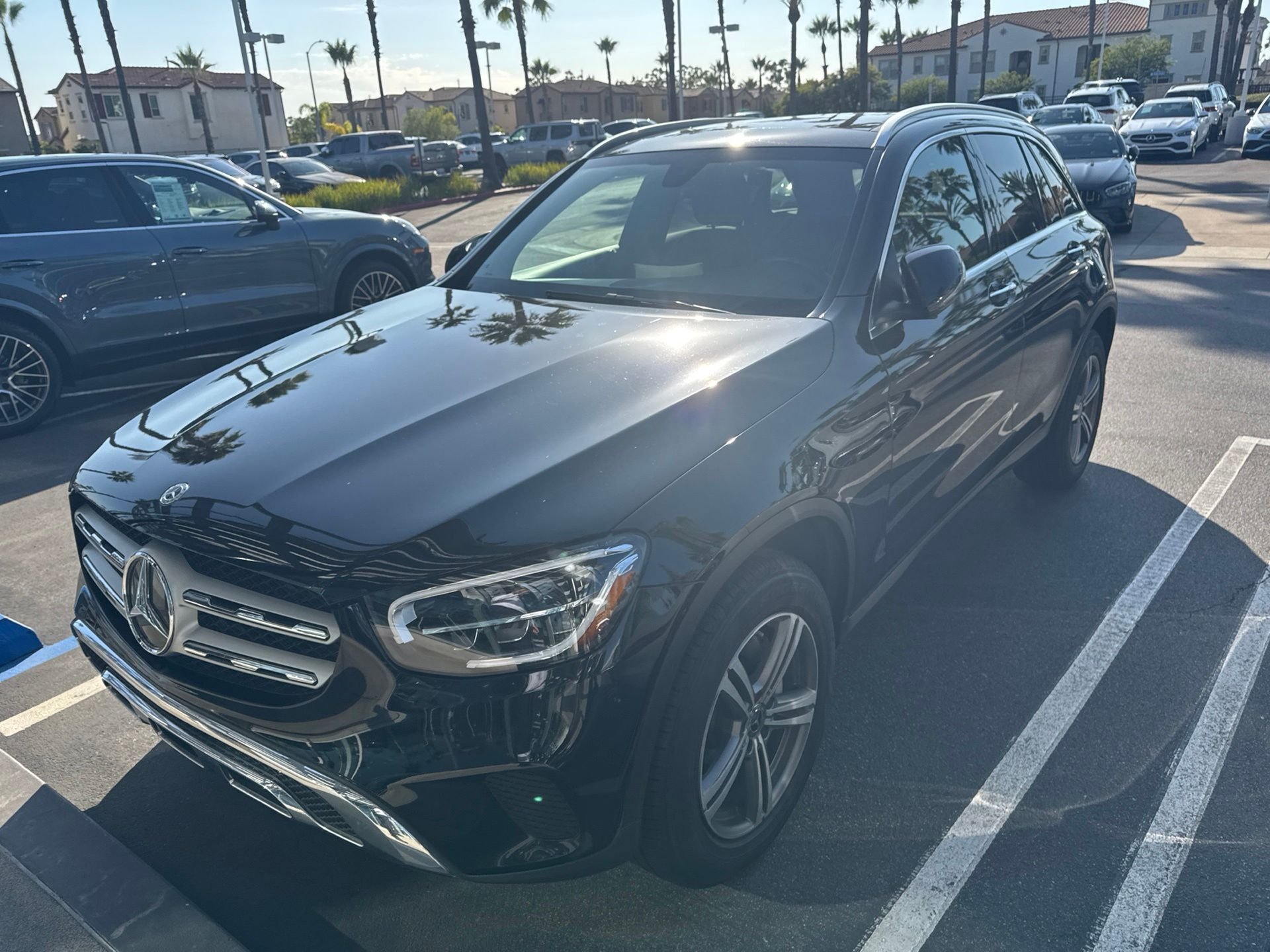 Used 2020 Black Mercedes-Benz GLC 300 image 1