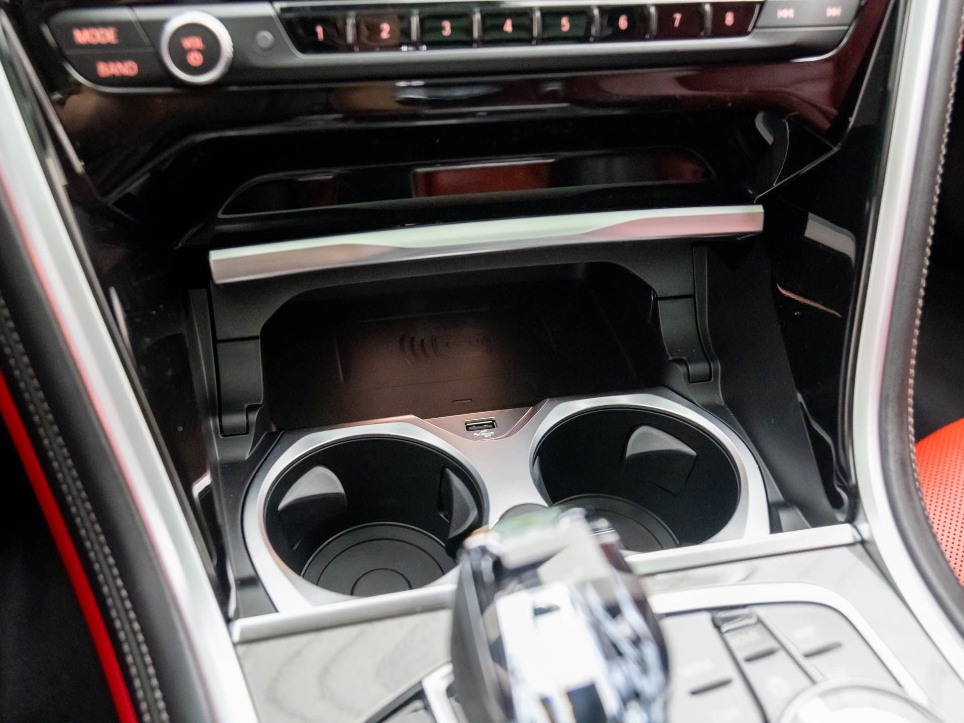 2026 BMW 8 Series 840i - Photo 27