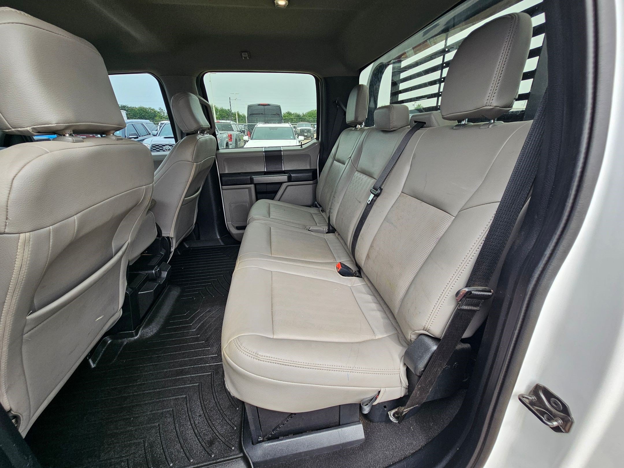 Used 2020 Oxford White Ford XLT image 21