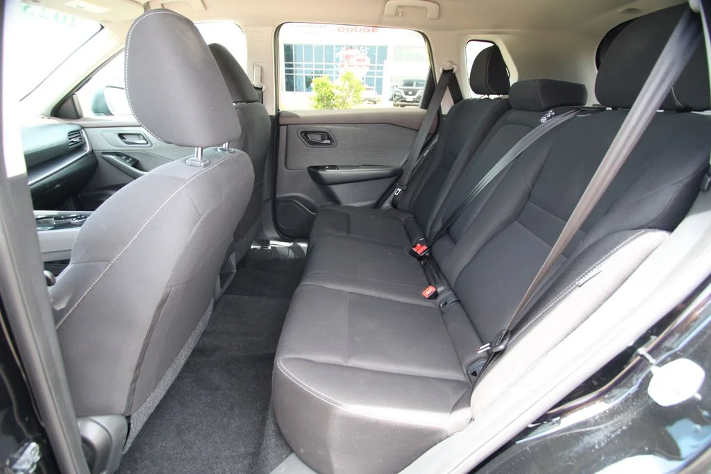 Used 2023 Black Nissan S image 7