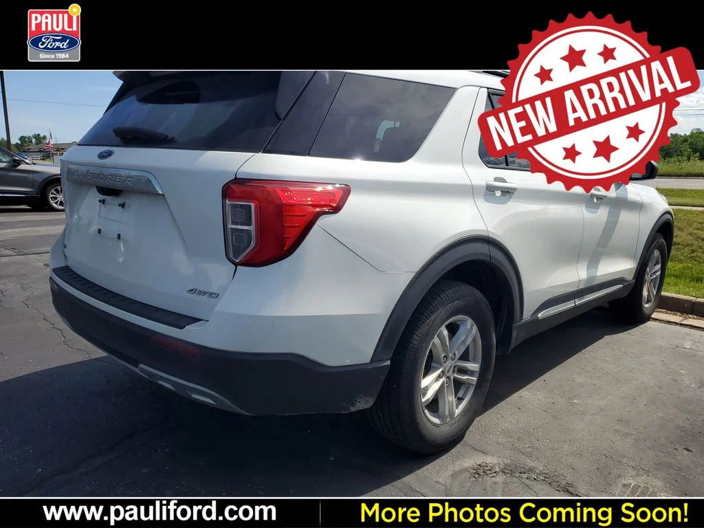 Used 2022 White Metallic Ford XLT image 4