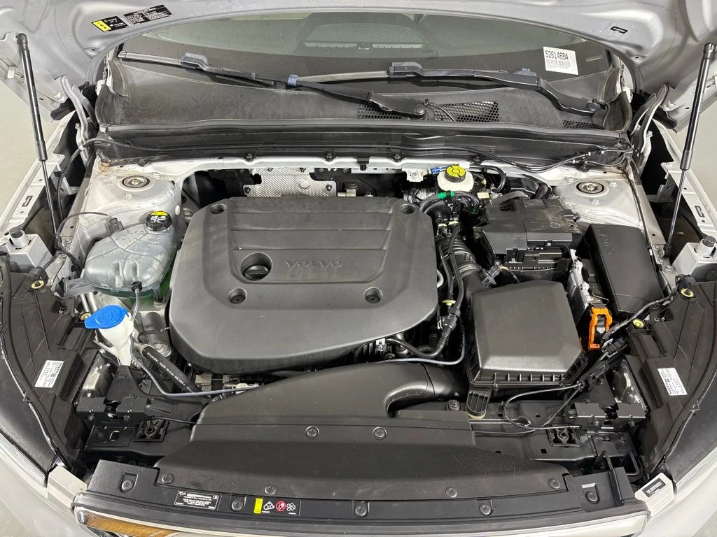 Used 2023 Silver Volvo Plus image 43