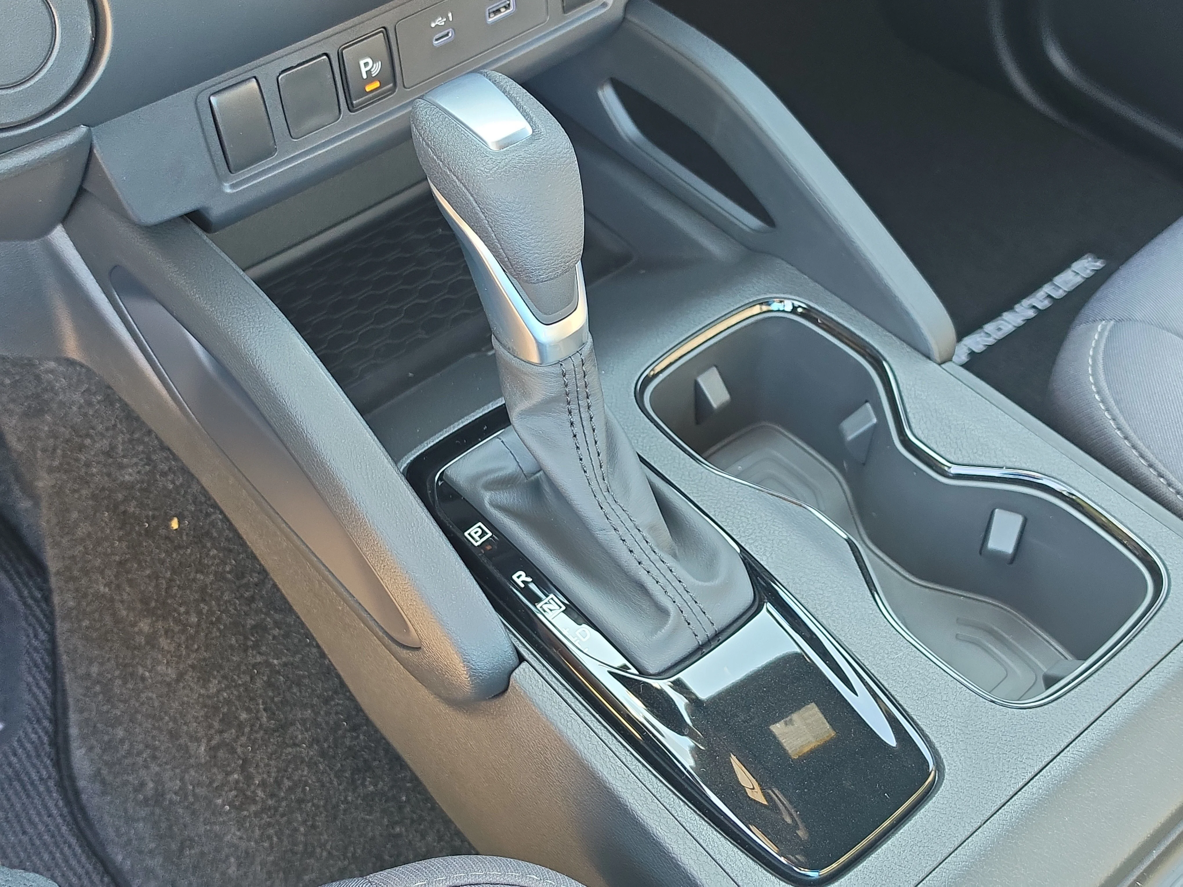 New 2026 Boulder Gray Pearl Nissan Crew Cab SV Long Bed image 25