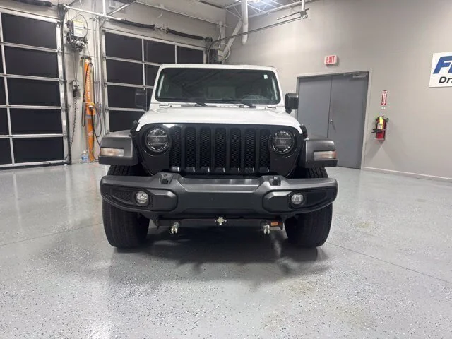 Used 2022 White Jeep Willys image 2