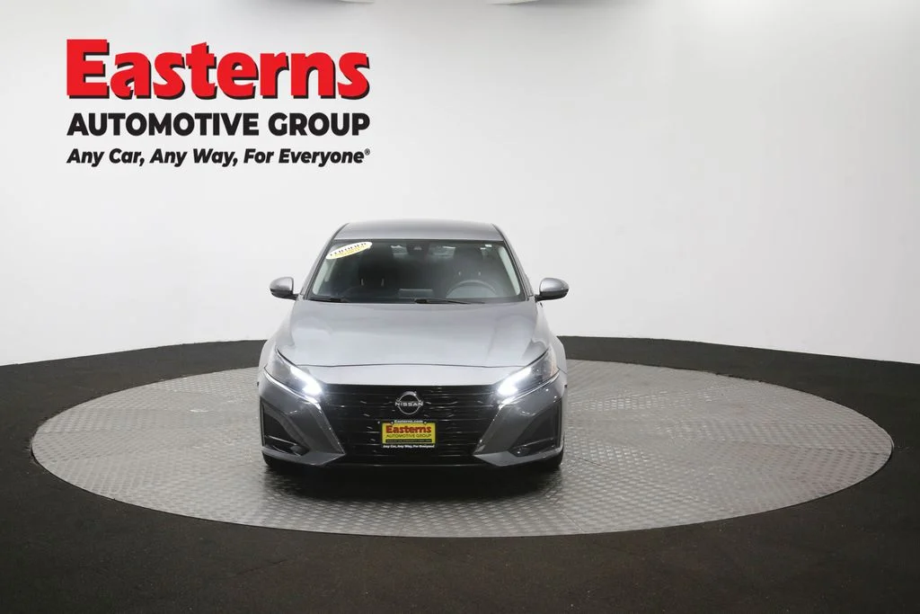 Used 2023 Gray Nissan 2.5 SV image 52