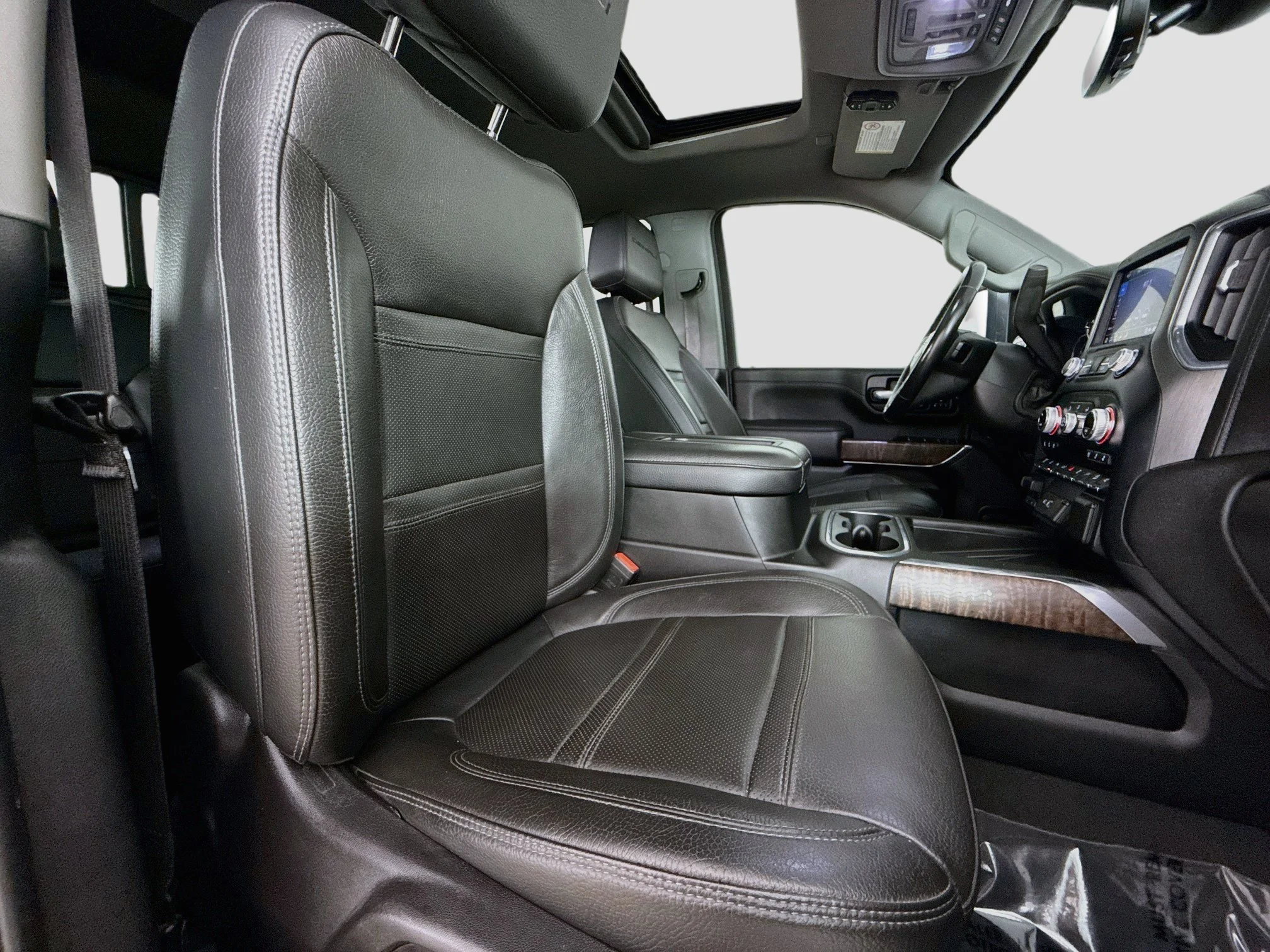 Used 2022 Ebony Twilight Metallic GMC Denali image 31