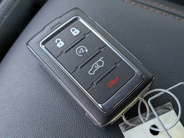 Used 2026 Silver Jeep Limited image 26