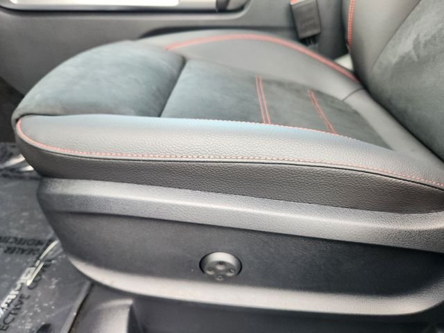 New 2026 Mountain Grey Metallic Mercedes-Benz GLB 35 AMG® image 9