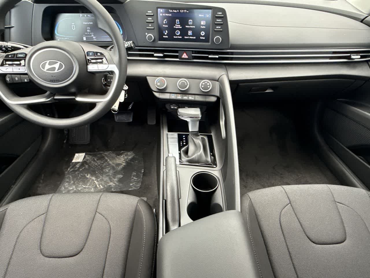 2025 Hyundai Elantra SE - Photo 24