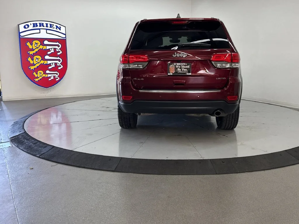 Used 2018 Velvet Jeep Limited image 11