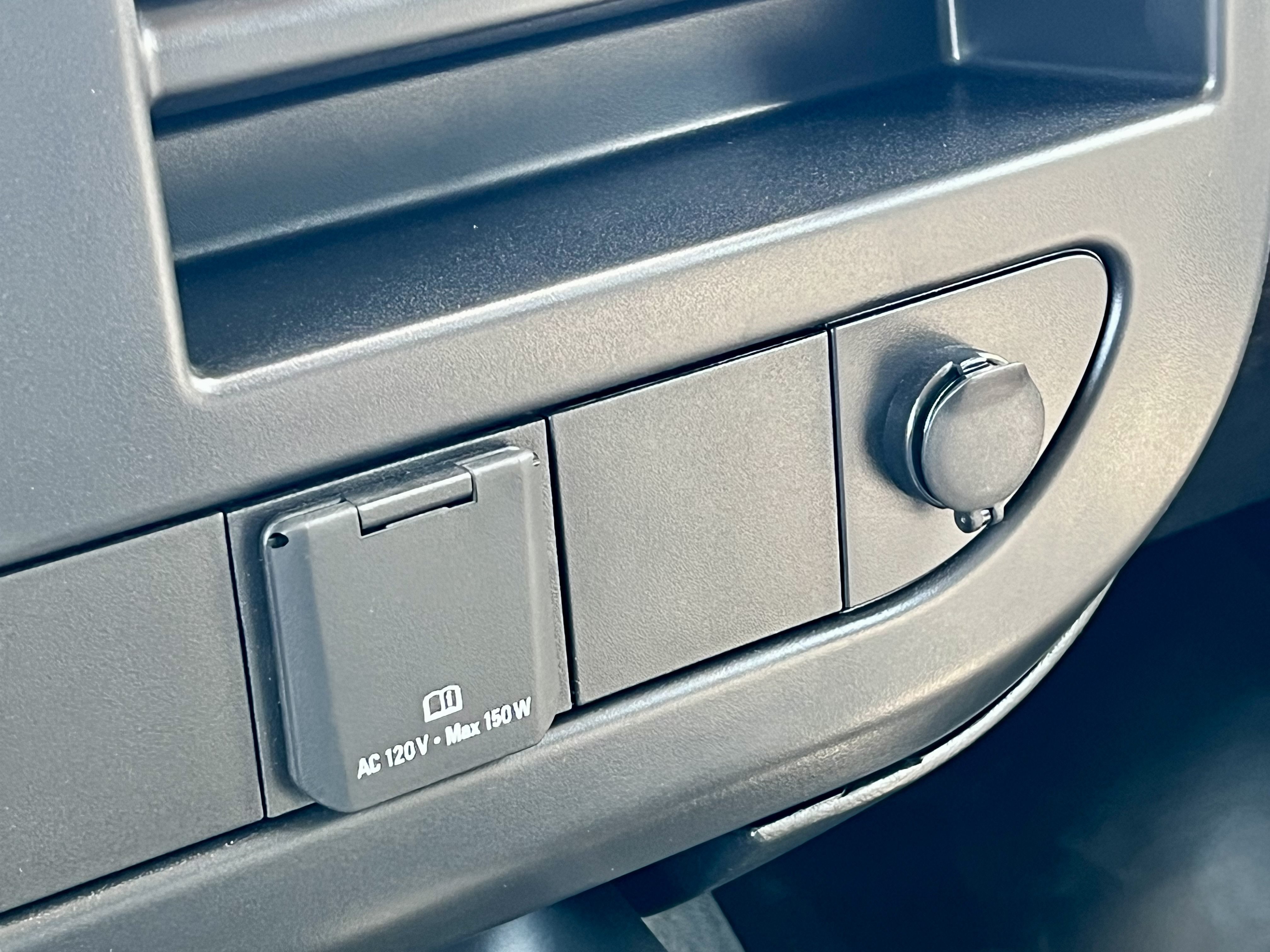 New 2026 Summit White GMC Work Van image 17