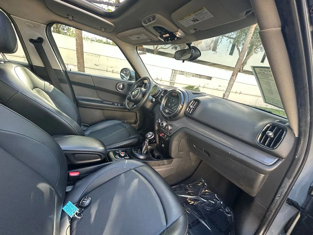 Used 2019 Gray MINI  image 28