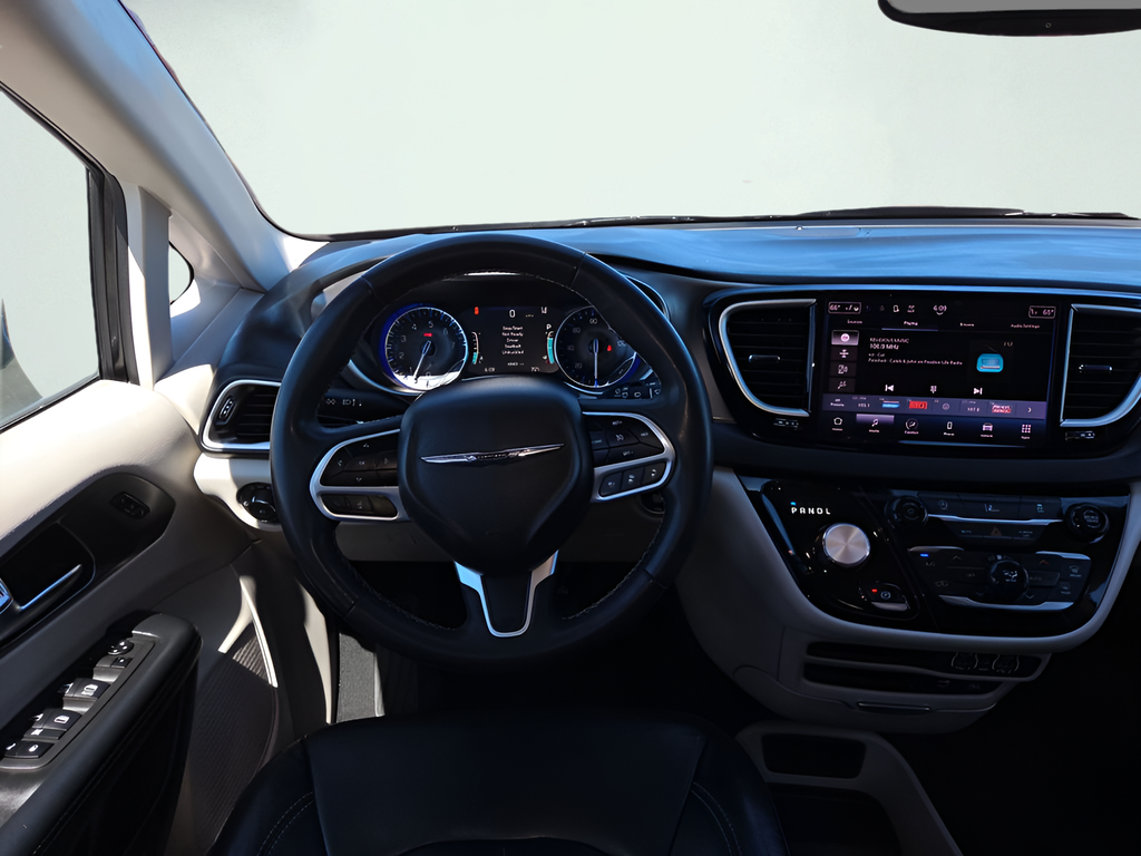 2022 Chrysler Pacifica Touring L - Photo 17