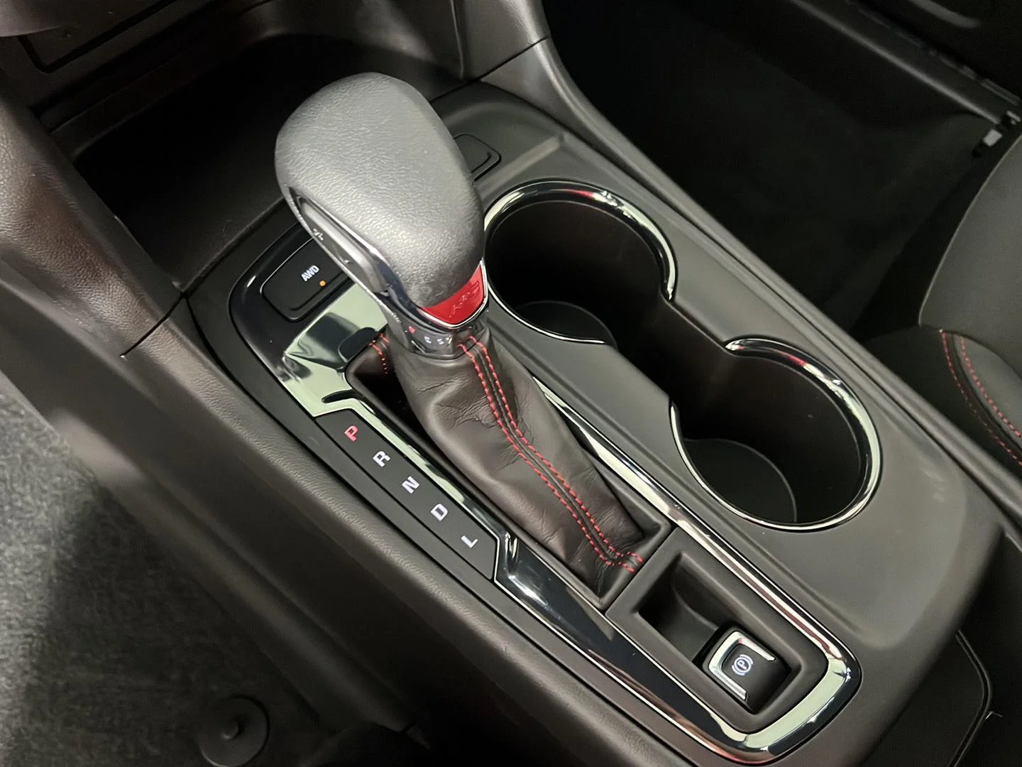 Used 2024 Mosaic Black Metallic Chevrolet RS image 23