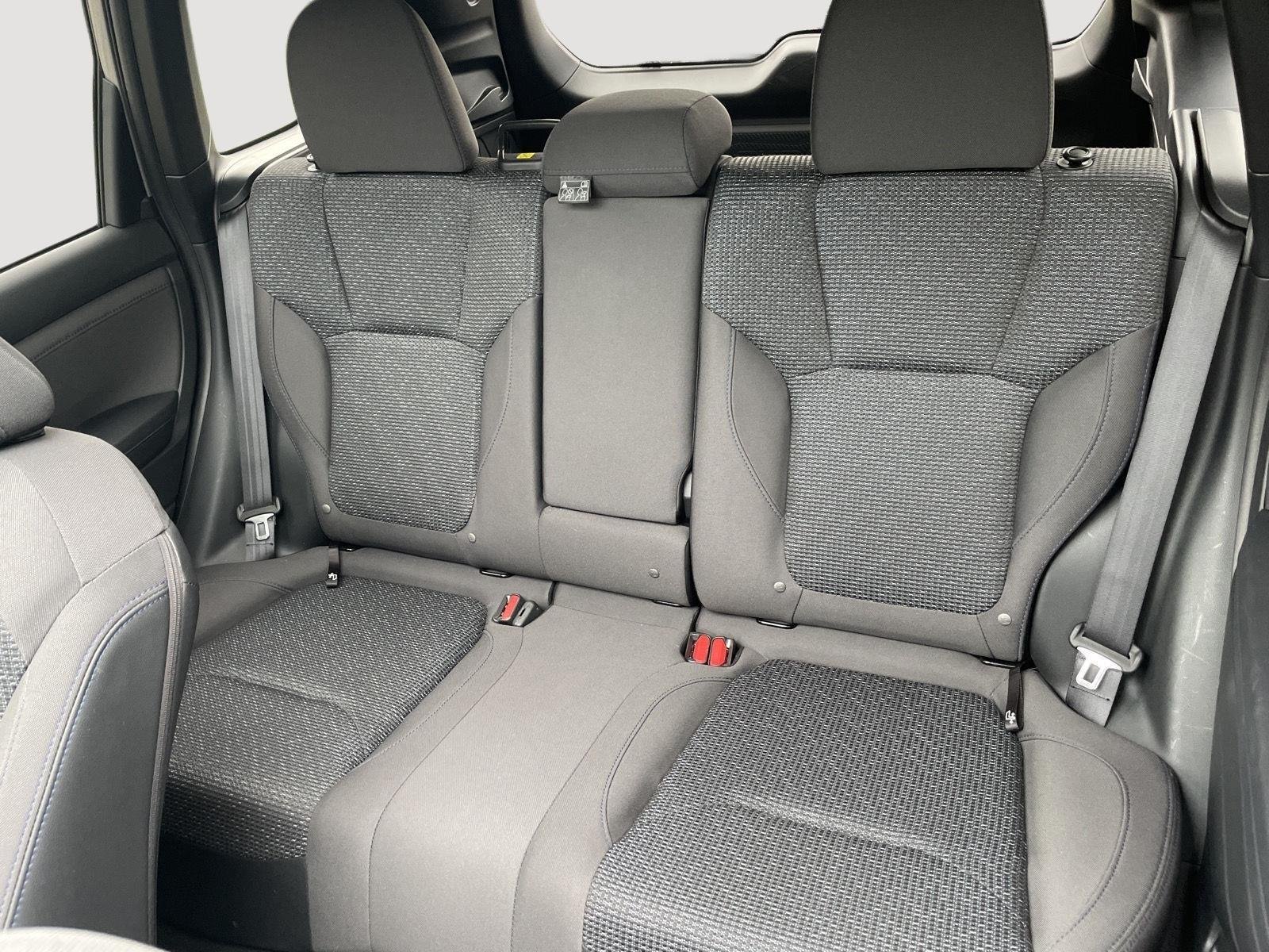 Used 2025 River Rock Pearl Subaru Premium image 5