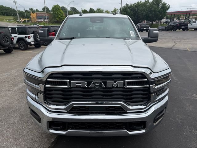 New 2026 Silver-Zynith Exterior Paint RAM Tradesman image 3
