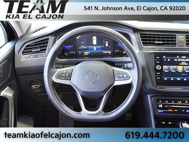 Used 2023 Black Volkswagen 2.0T SE image 21