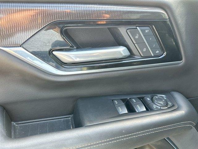 Used 2025 Onyx Black GMC Elevation image 13