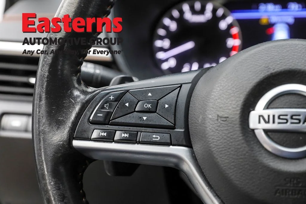 Used 2022 Gray Nissan 2.5 SR image 16