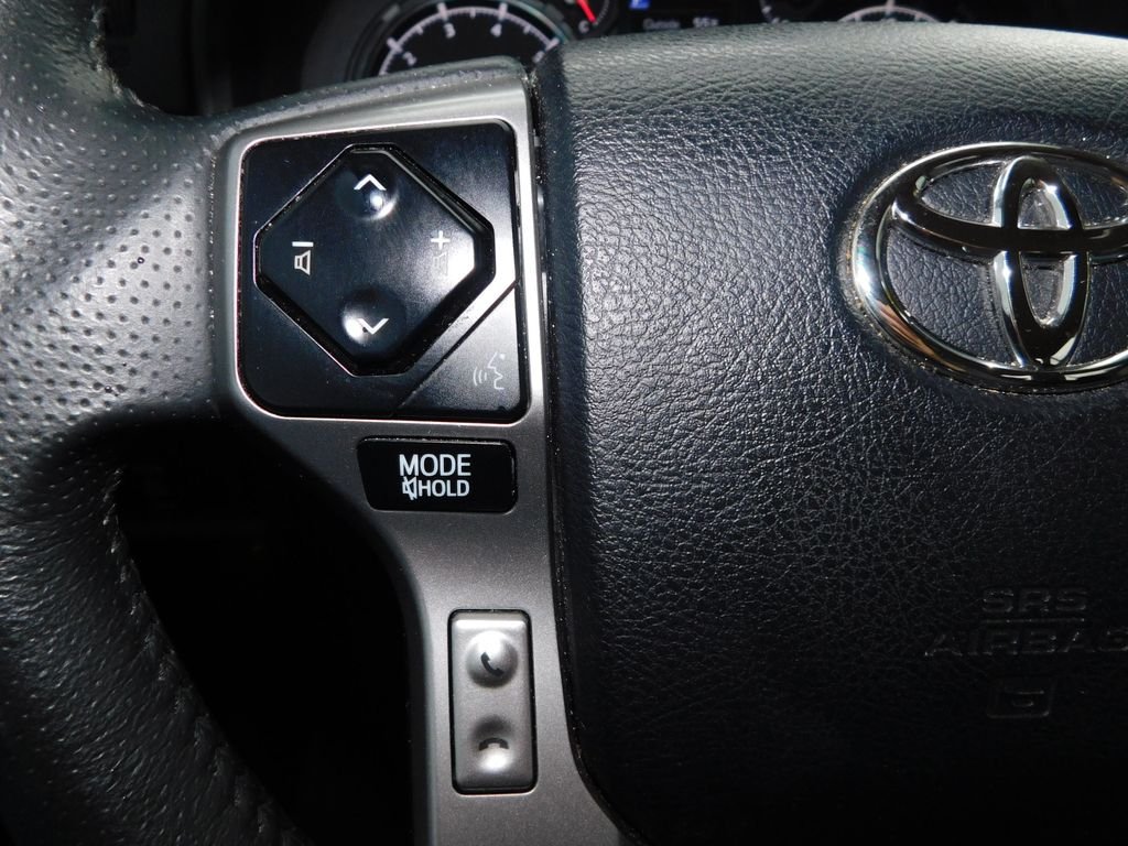 Used 2020 Classic Silver Metallic Toyota SR5 image 25
