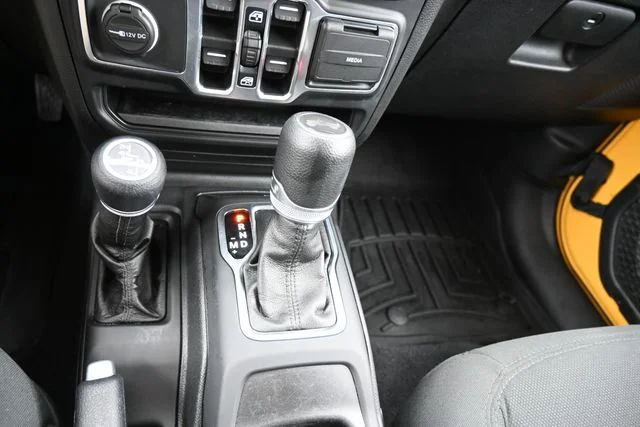 Used 2021  Jeep Unlimited Sport S image 30