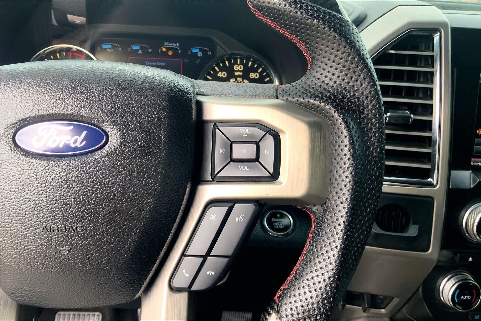 Used 2015 White Platinum Metallic Tri-Coat Ford Platinum image 21