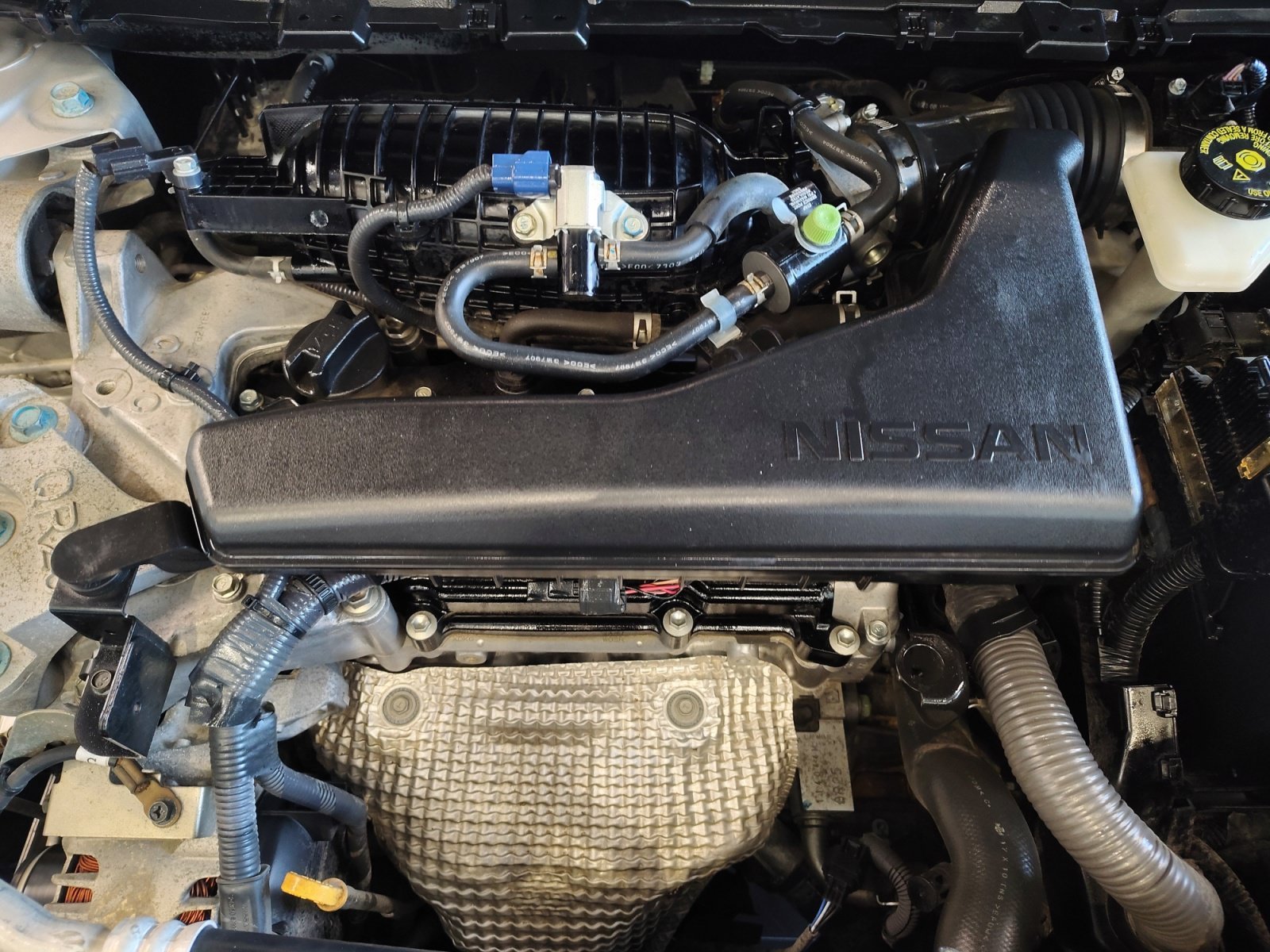 Used 2018 Brilliant Silver Nissan SV image 28