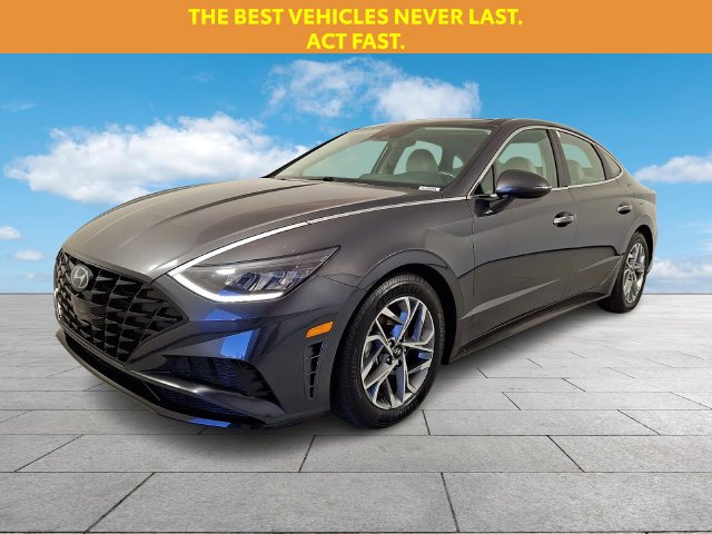 Certified Used 2021 Gray Hyundai SEL image 4