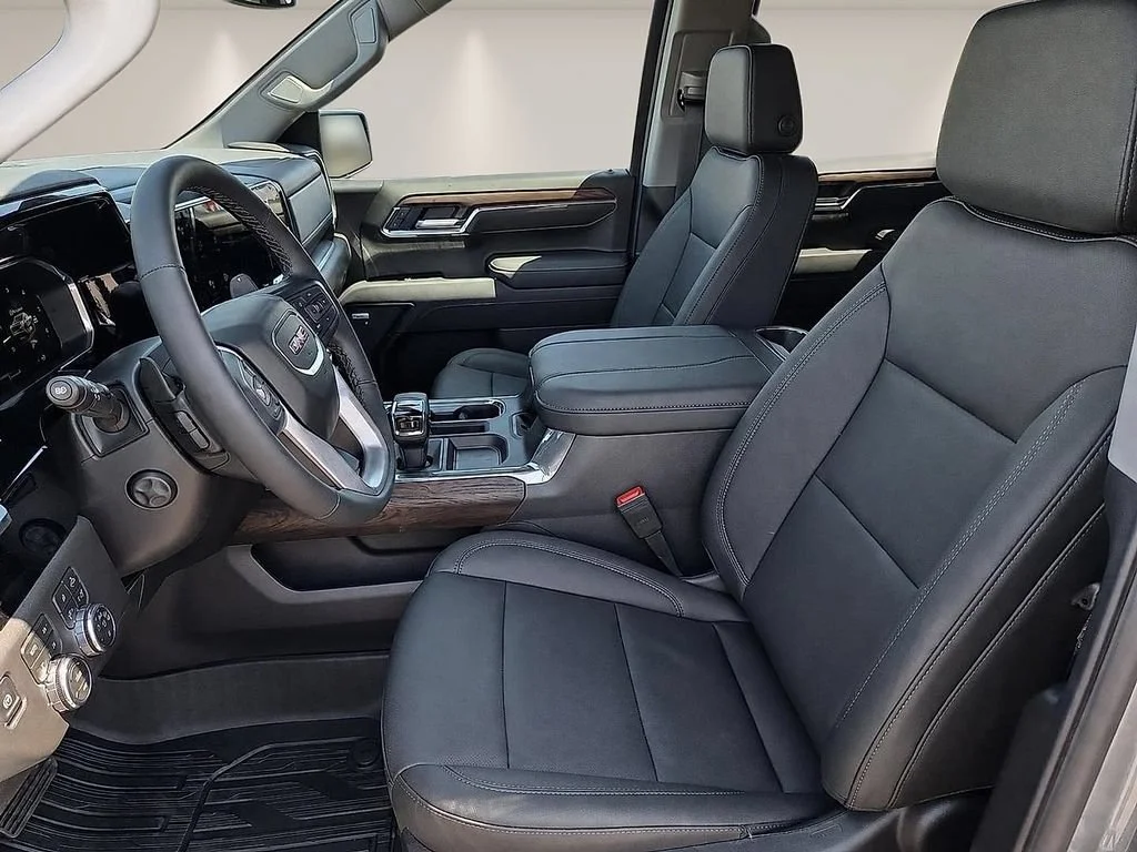 2026 GMC Sierra 1500 SLT - Photo 13