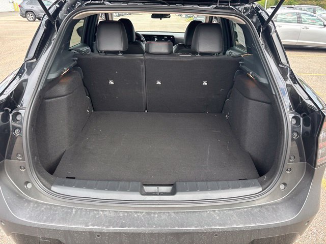 Certified Used 2025 Super Black Nissan SR image 9