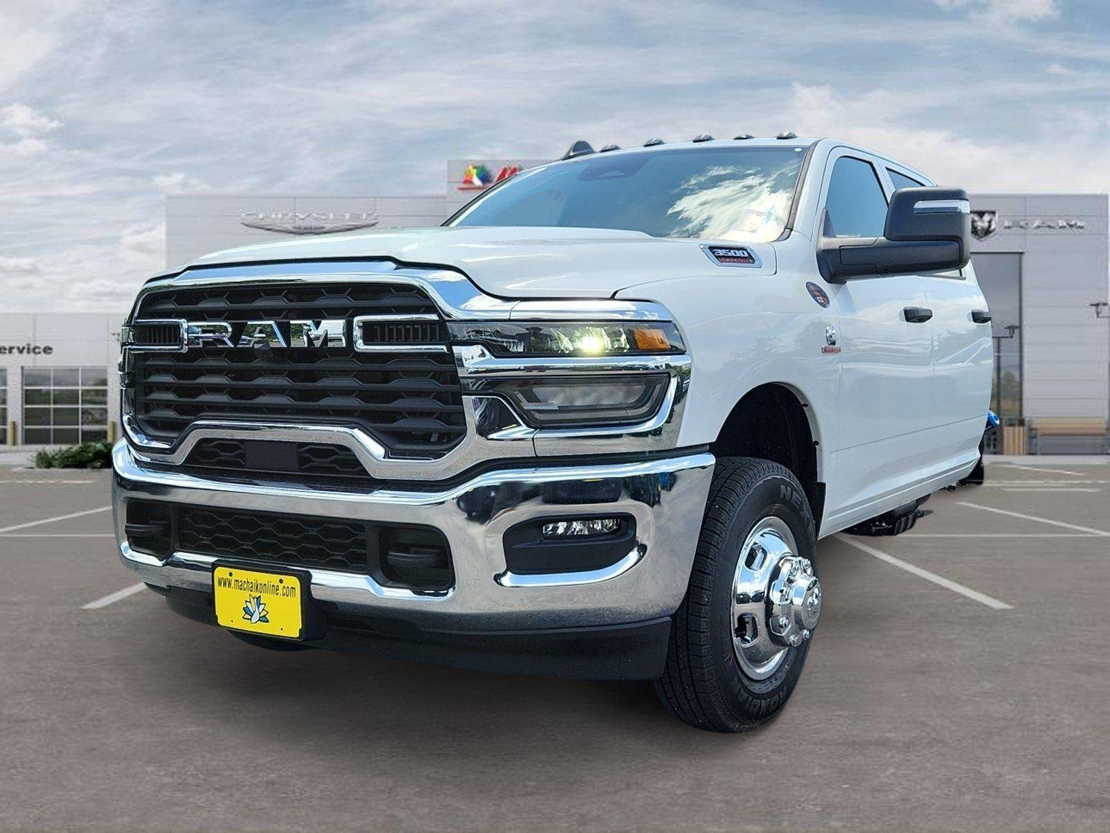 New 2026 Bright White Clear-Coat Exterior Paint RAM Tradesman image 1