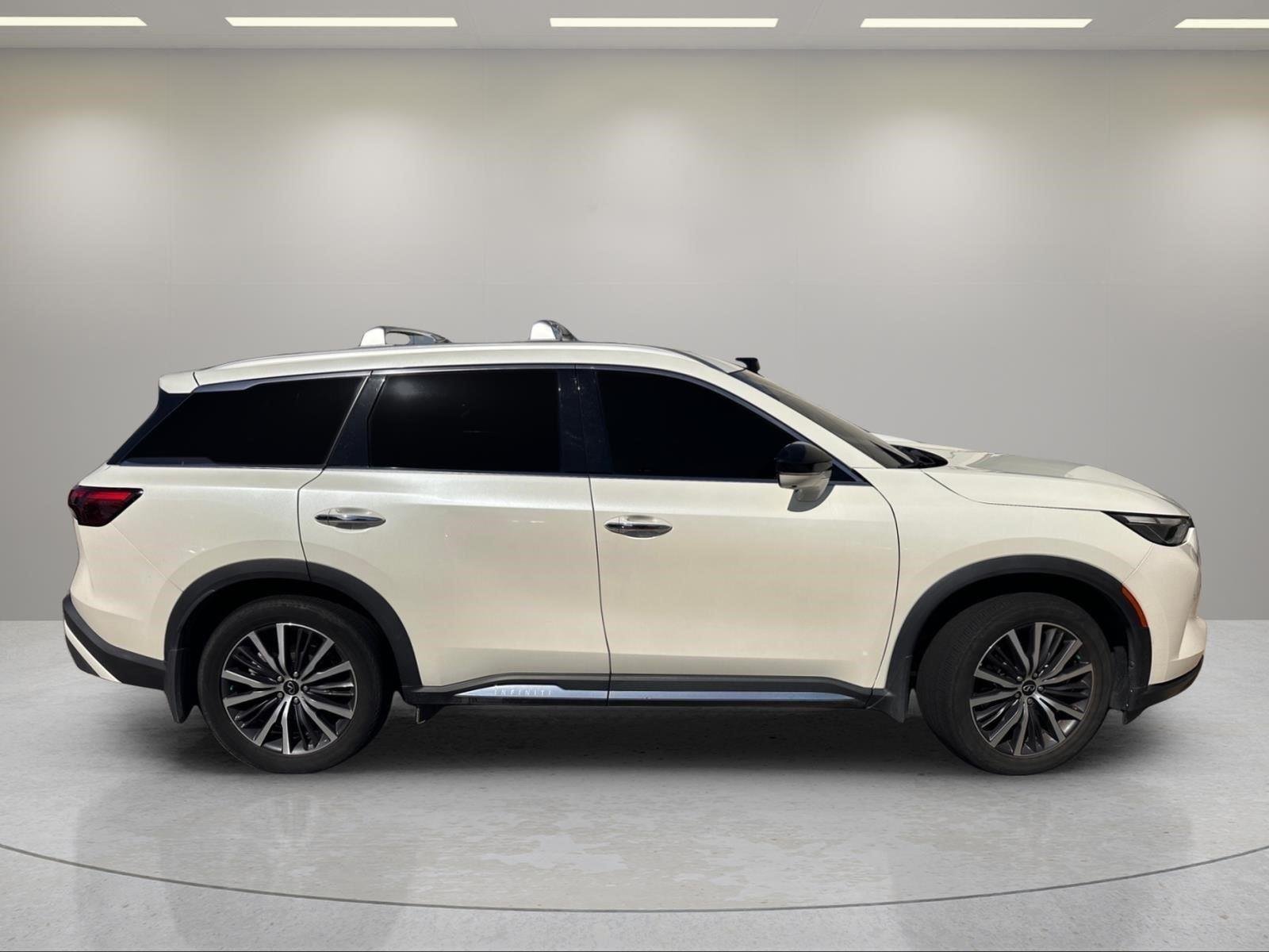 Used 2024 Majestic White INFINITI SENSORY image 12
