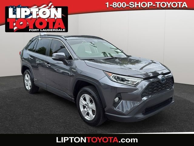 2020 Toyota RAV4 XLE