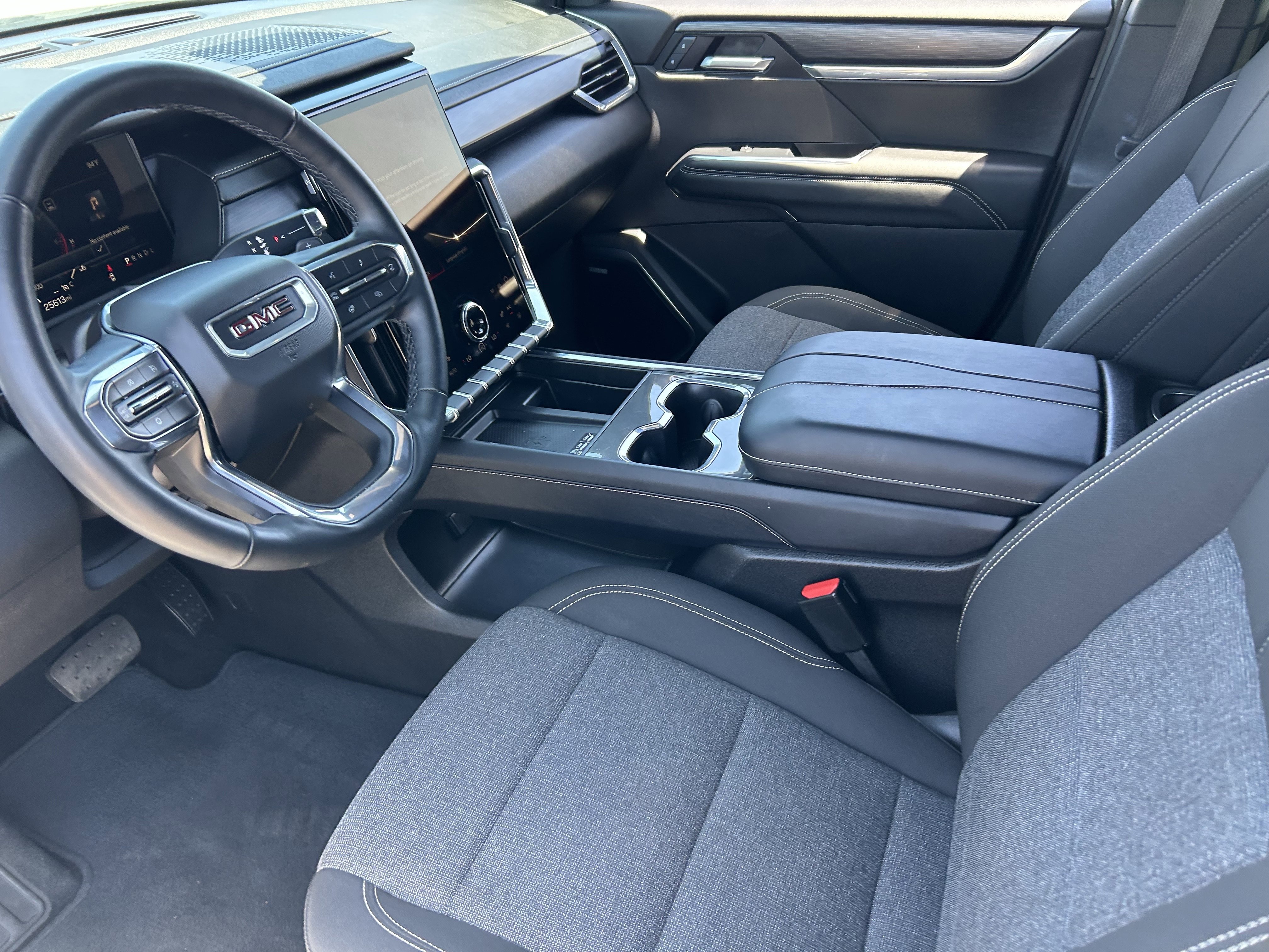 2025 GMC Acadia Elevation - Photo 26